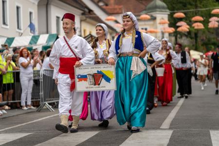 Povorka ob dnevih narodnih noš in oblačilne dedščine (15)